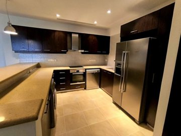 Apartment For Sale  in  Paphos Town