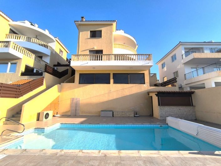 Image No.1-Villa de 4 chambres à vendre à Paphos