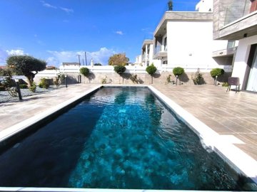 Detached Villa For Sale  in  Chlorakas