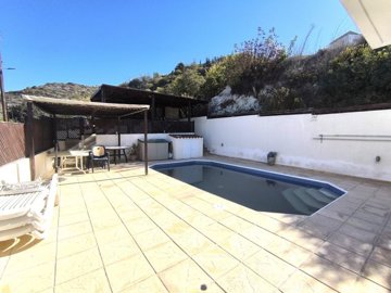 Detached Villa For Sale  in  Tsada