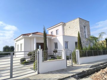 Detached Villa For Sale  in  Peyia - Sea Caves