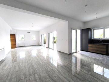 Detached Villa For Sale  in  Peyia - Sea Caves