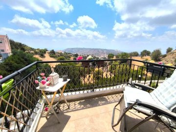 Town House For Sale  in  Armou