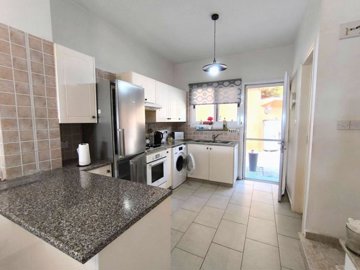 Town House For Sale  in  Armou