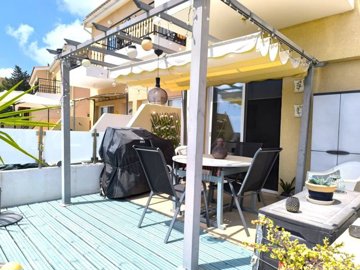 Town House For Sale  in  Armou