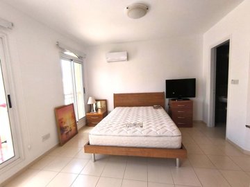 Town House For Rent  in  Kato Paphos - Universal