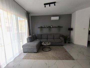 Town House For Rent  in  Kato Paphos - Universal