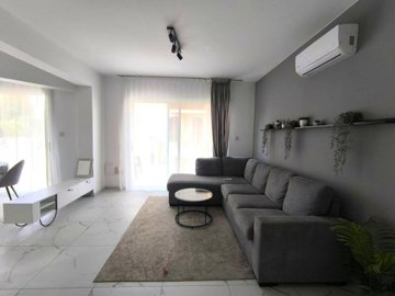 Town House For Rent  in  Kato Paphos - Universal