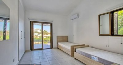 Detached Villa For Sale  in  Tala - Kamares
