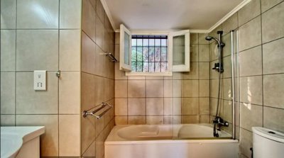 Detached Villa For Sale  in  Tala - Kamares