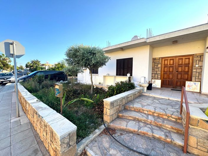 Image No.1-Bungalow de 3 chambres à vendre à Paphos