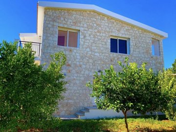 Detached Villa For Sale  in  Drouseia