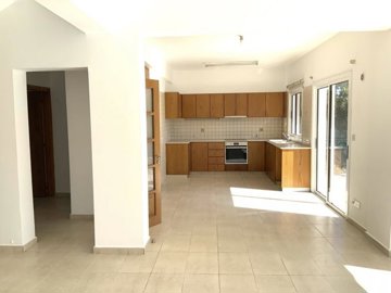Detached Villa For Sale  in  Drouseia