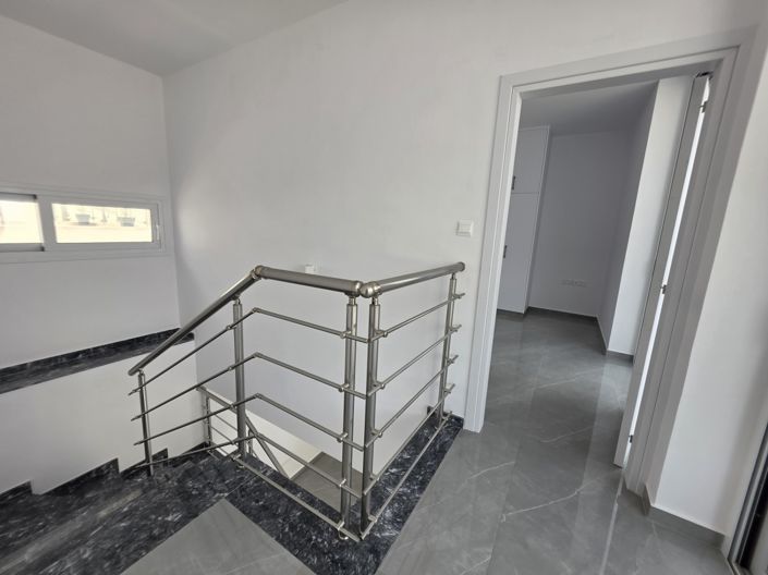 Image No.19-3 Bed Villa for sale