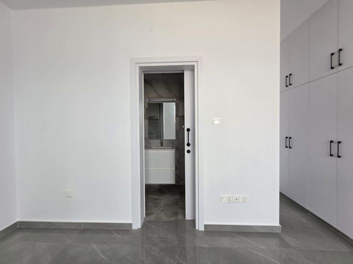 Image No.23-3 Bed Villa for sale