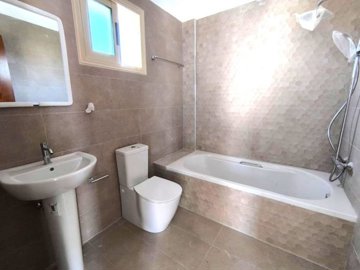 Detached Villa For Sale  in  Emba