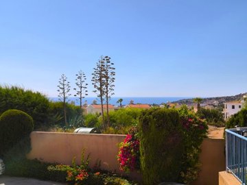 Apartment For Sale  in  Peyia