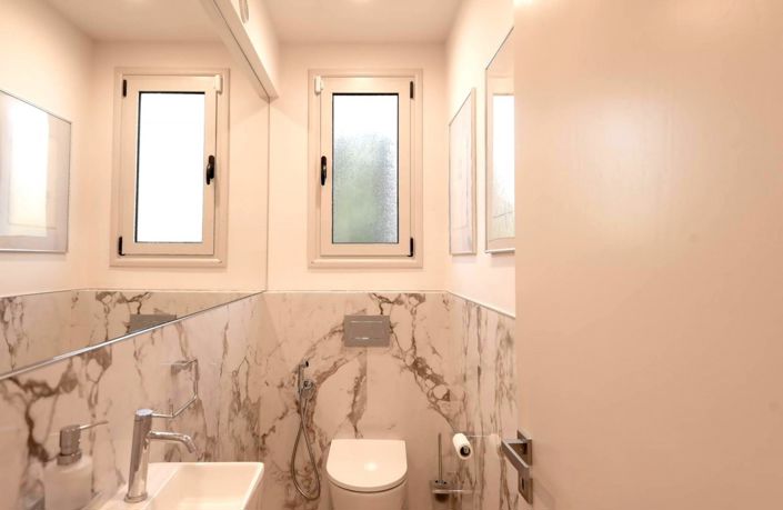 Image No.10-3 Bed Villa for sale