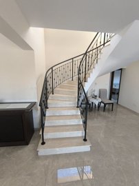 Detached Villa For Sale  in  Akoursos