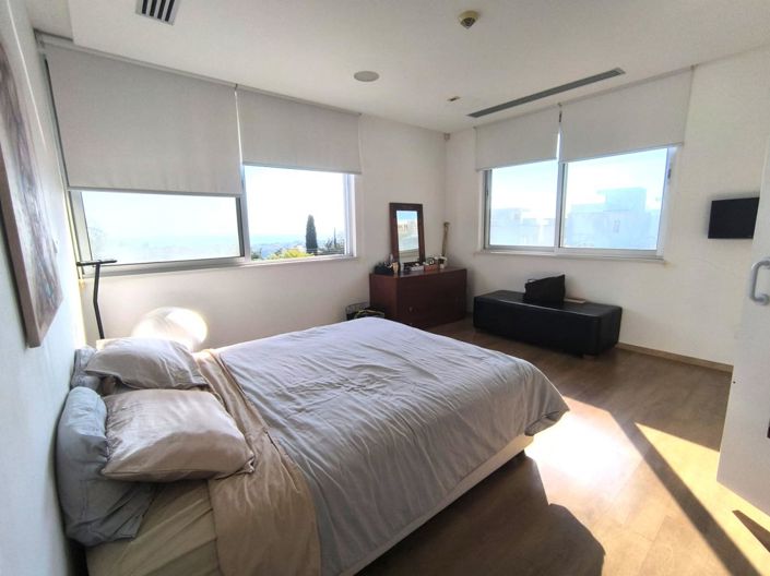 Image No.20-5 Bed Villa for sale