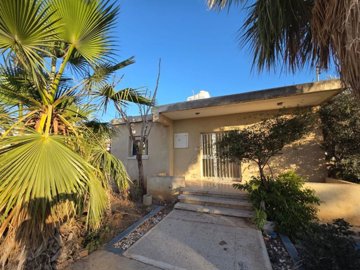 Detached Villa For Sale  in  Select Location