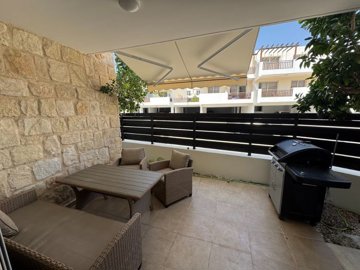 Ground Floor Apartment For Sale  in  Peyia