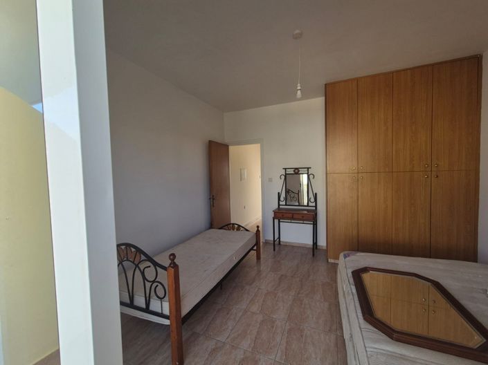 Image No.11-2 Bed Townhouse for sale