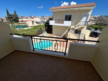 Town House For Sale  in  Anavargos