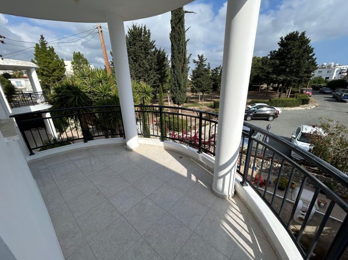 Image No.10-4 Bed Villa for sale