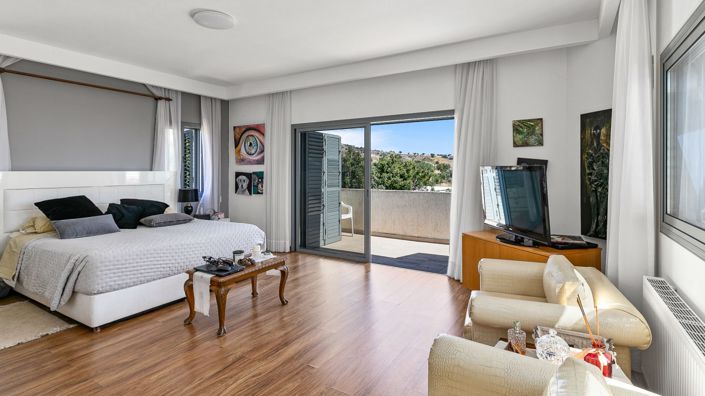 Image No.18-6 Bed Villa for sale