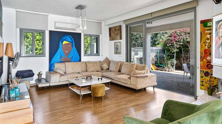 Image No.28-6 Bed Villa for sale