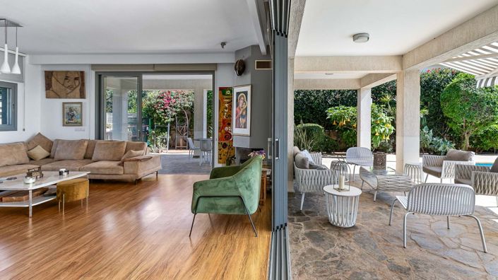 Image No.30-6 Bed Villa for sale