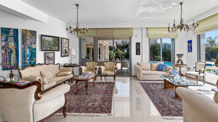 Image No.7-6 Bed Villa for sale