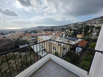 Town House For Sale  in  Peyia