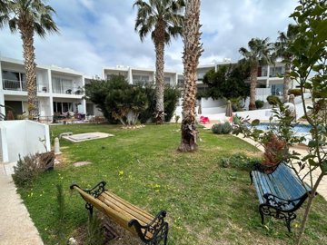 Apartment For Sale  in  Peyia