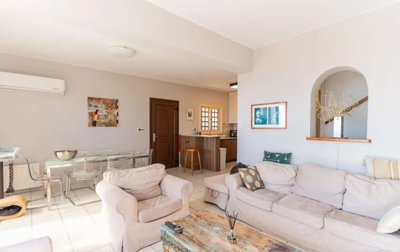 Detached Villa For Sale  in  Tsada