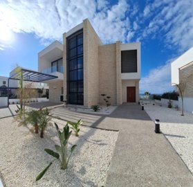 Detached Villa For Sale  in  Chlorakas