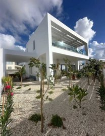 Detached Villa For Sale  in  Peyia