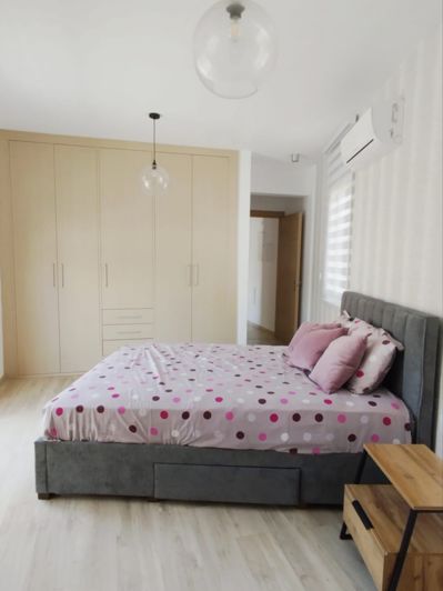 Image No.18-18 Bed Property for sale