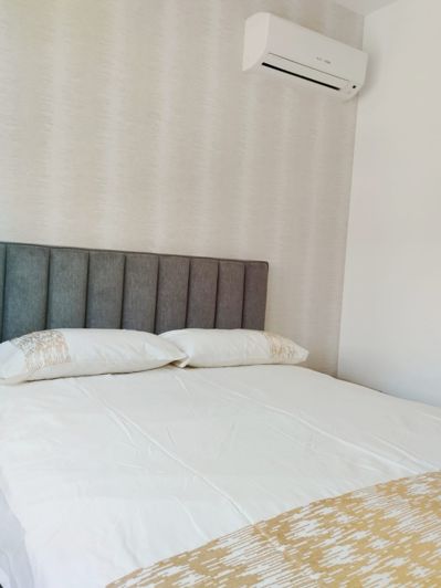 Image No.25-18 Bed Property for sale