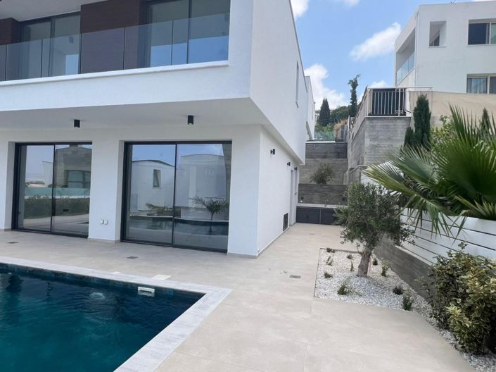 Image No.13-3 Bed Villa for sale