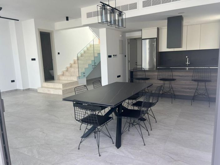 Image No.4-3 Bed Villa for sale