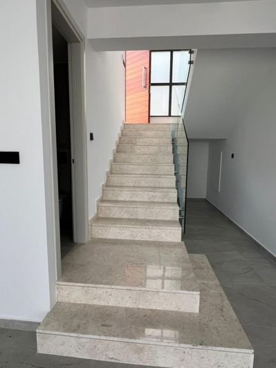 Image No.7-3 Bed Villa for sale