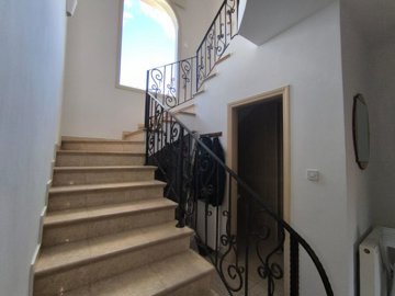 Detached Villa For Sale  in  Select Location