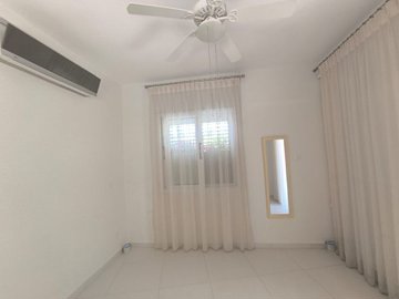 Bungalow For Sale  in  Chlorakas