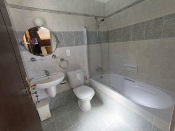 Detached Villa For Sale  in  Peyia