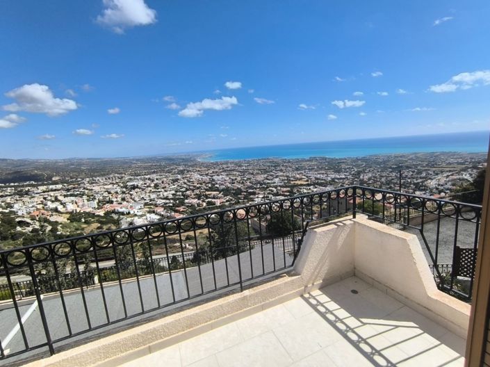 Image No.2-Villa de 4 chambres à vendre à Paphos