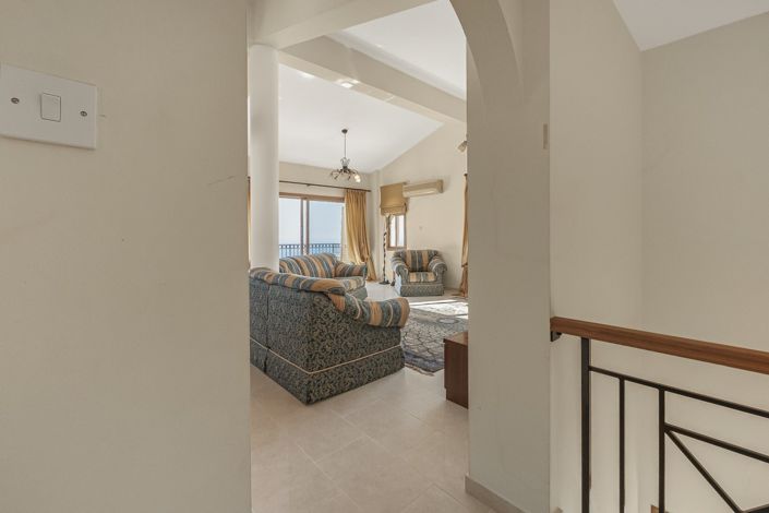 Image No.20-3 Bed Villa for sale