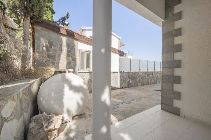 Image No.28-3 Bed Villa for sale