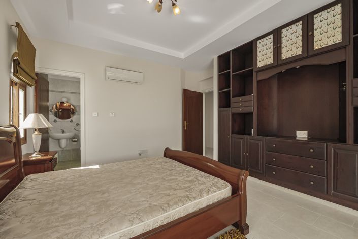Image No.9-3 Bed Villa for sale